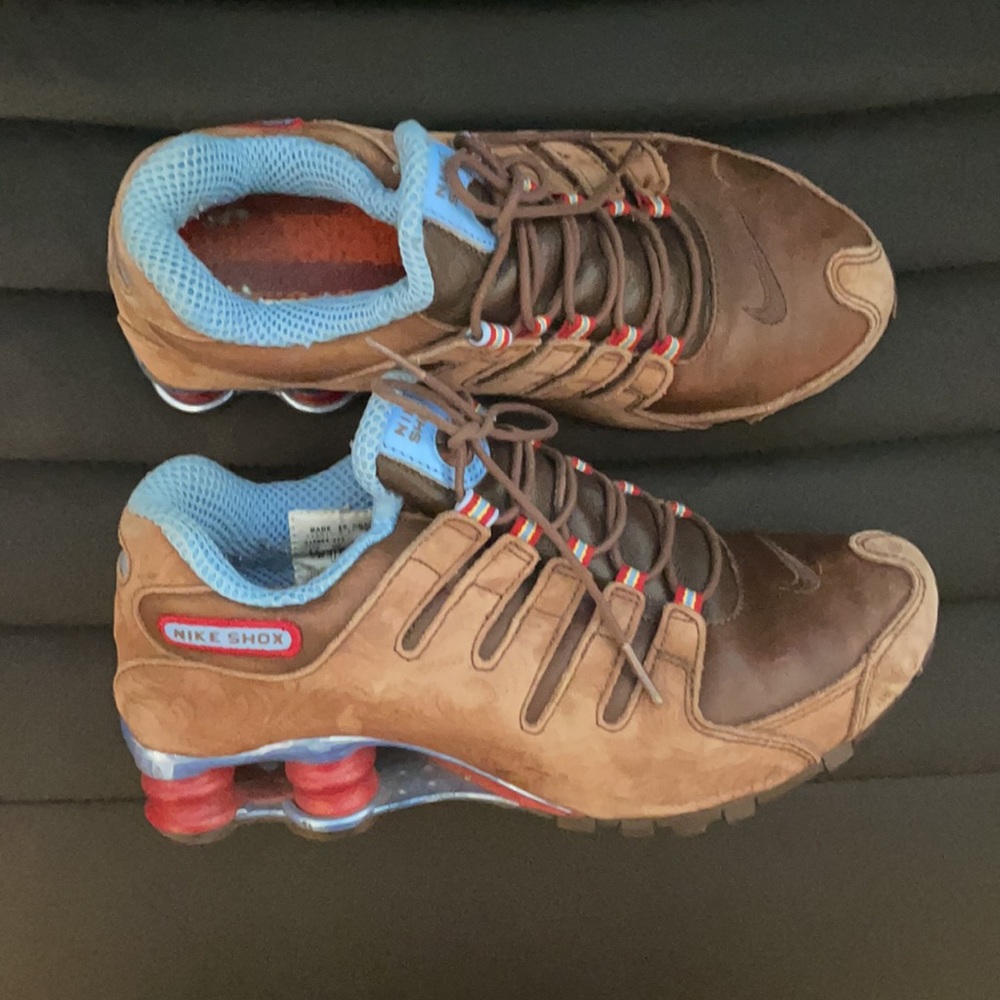 Nike Shox - Picture 2 of 3